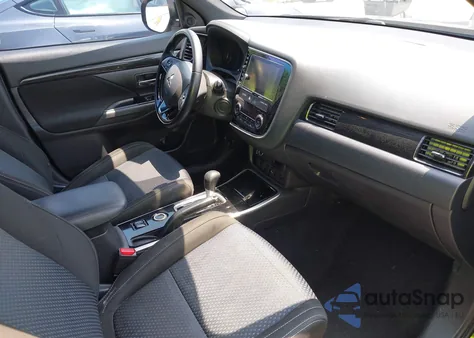 2018 Mitsubishi Outlander Le z USA, uszkodzony, nr VIN JA4AD3A33JZ041300